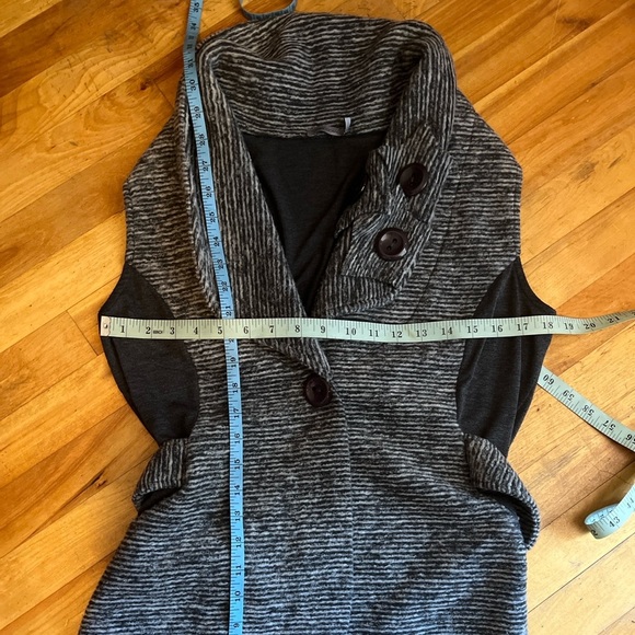 Linea Domani Women's Gray Sleeveless Jacket/Vest M - Picture 11 of 11